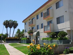 3671 Veteran Avenue, in Los Angeles, CA - Foto de edificio - Building Photo