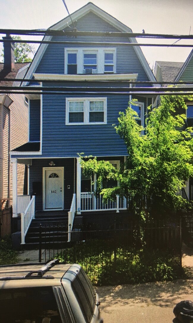 842 S 15th St Apartments and Nearby Newark Apartments For Rent Newark, NJ