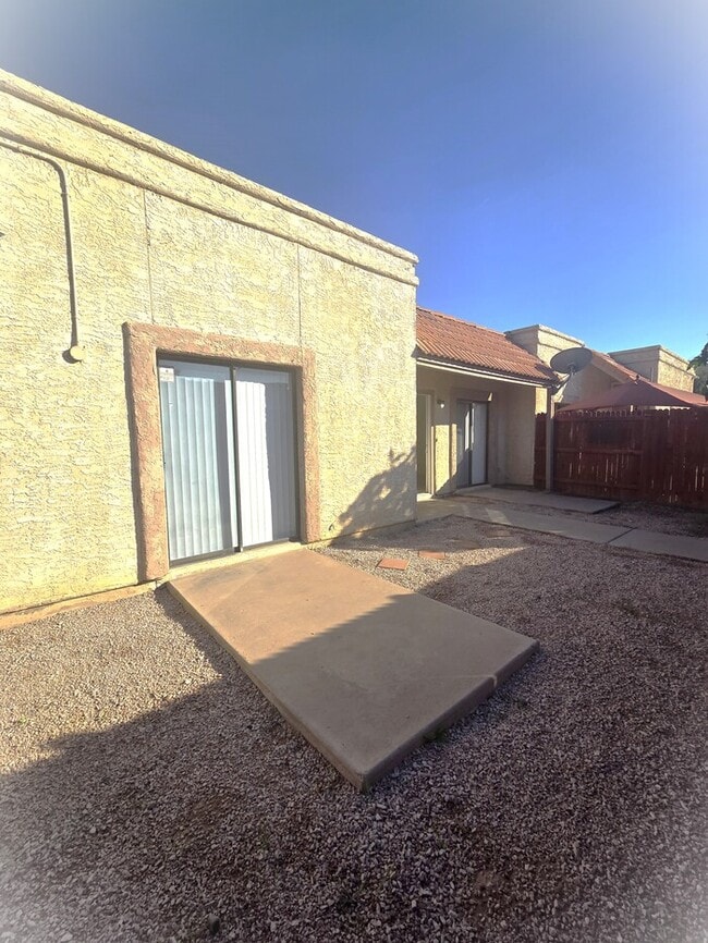 207 E Loma Linda Blvd in Avondale, AZ - Foto de edificio - Building Photo