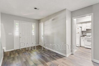 5005 Hawthorne Ct in Smyrna, GA - Building Photo - Building Photo