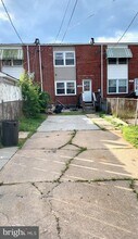 8023 Gough St in Baltimore, MD - Foto de edificio - Building Photo