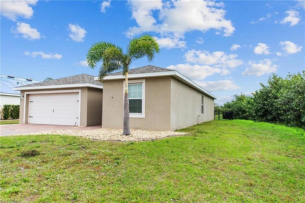 3605 Denia Ct in Cape Coral, FL - Building Photo