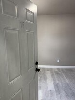 3964-74 Washington St in Gary, IN - Building Photo