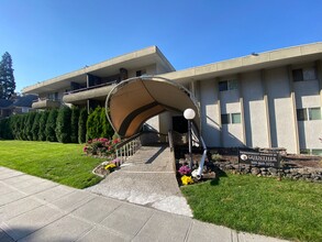 Fountain Terrace Apartments in Spokane, WA - Foto de edificio - Building Photo