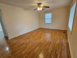 323 Chickamauga Ave in Knoxville, TN - Building Photo - Building Photo