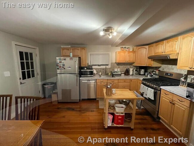 118 Otis St, Unit #1