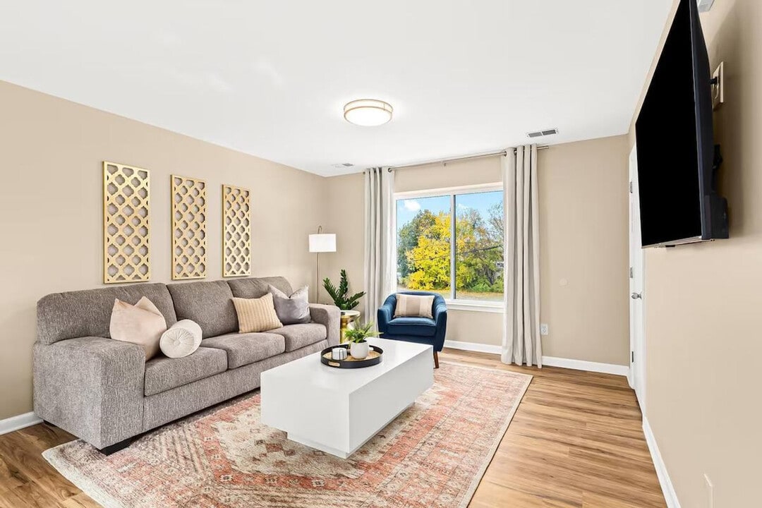 27882 Gratiot Ave in Roseville, MI - Foto de edificio