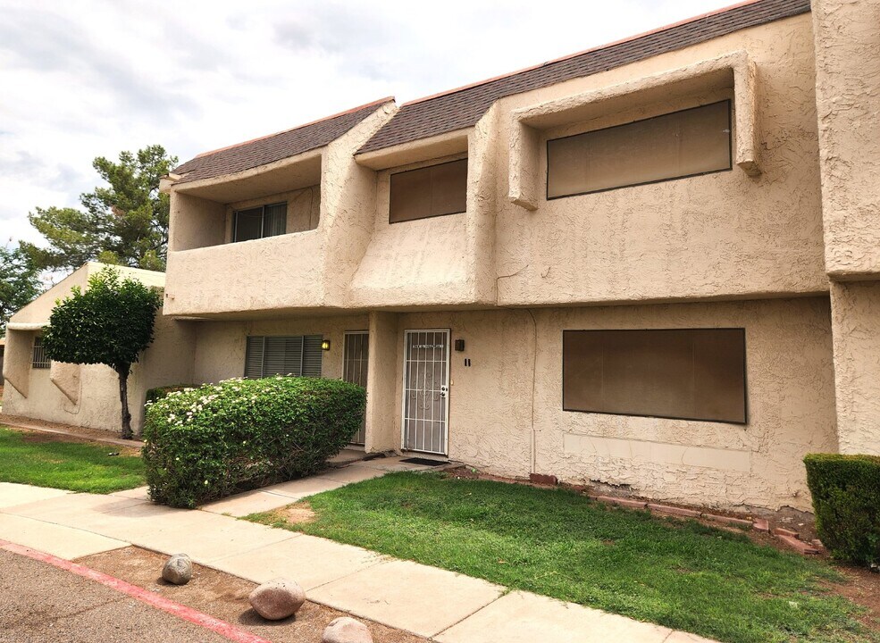 944 S Valencia-Unit -Unit #11 in Mesa, AZ - Building Photo