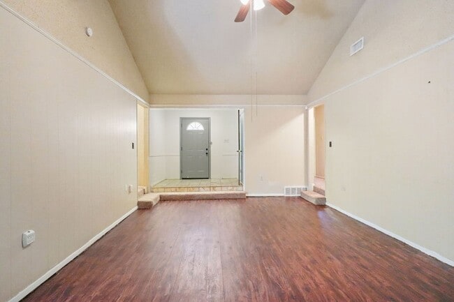 2306 Smokerise Dr in Arlington, TX - Building Photo - Building Photo