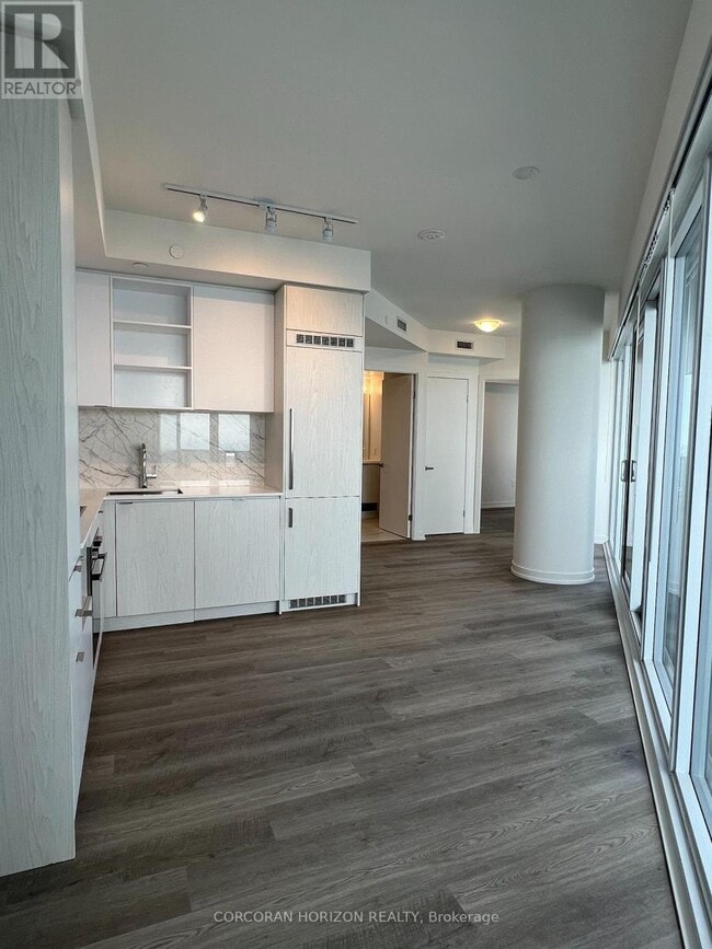 55 Cooper St in Toronto, ON - Building Photo - Building Photo