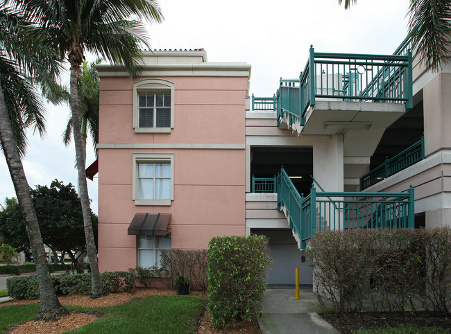 433 NE Mizner Blvd in Boca Raton, FL - Foto de edificio - Building Photo