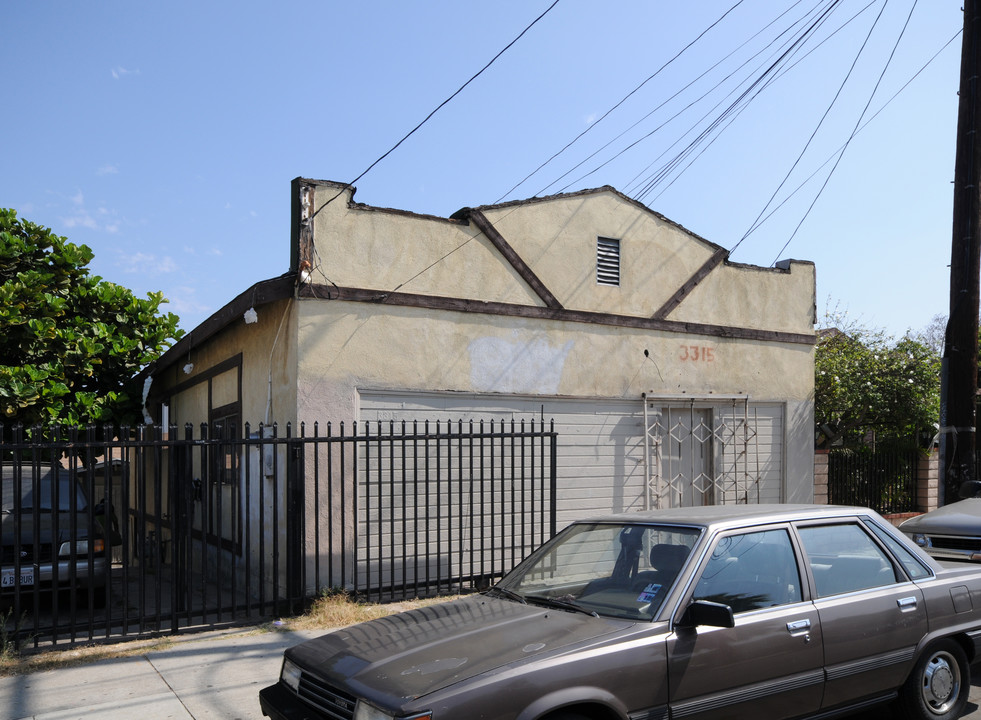 3313 Folsom St in Los Angeles, CA - Building Photo