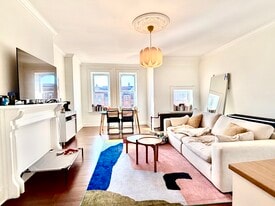 2700 Saint Paul St, Unit 3 in Baltimore, MD - Building Photo