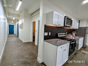3100 Gillham Plaza in Kansas City, MO - Building Photo - Building Photo