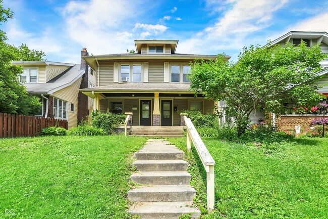 property at 626 N Riley Ave