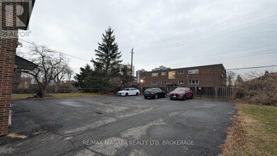 9 Masterson Dr in St Catharines, ON - Building Photo - Building Photo