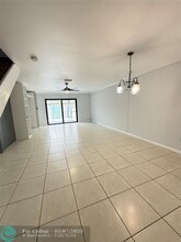 9091 SW 21st St in Boca Raton, FL - Building Photo - Building Photo