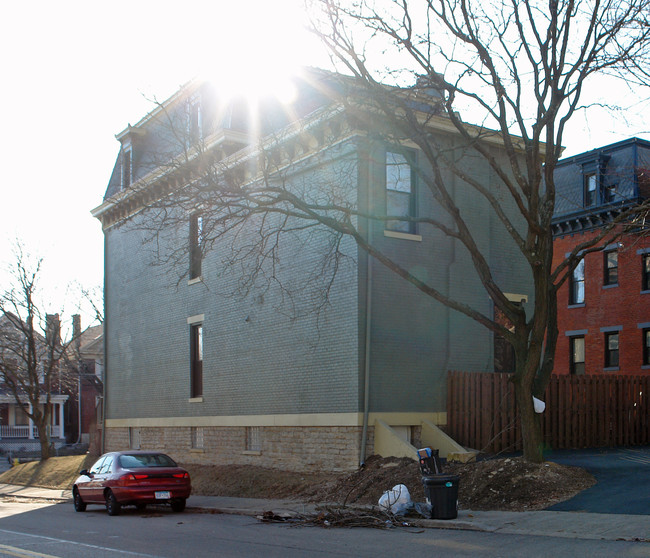 2543 Moorman Ave in Cincinnati, OH - Building Photo - Building Photo