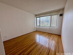 2140 Kuhio Ave. in Honolulu, HI - Building Photo - Building Photo