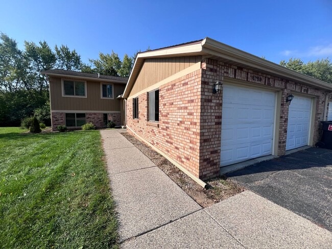 property at 4759 Circle Shore Dr SE