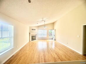 135 Bremerton Dr SW in Huntsville, AL - Building Photo - Building Photo