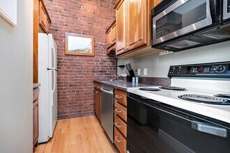 127 Marlborough St, Unit 5 in Boston, MA - Building Photo - Building Photo
