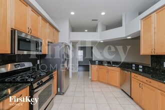 10107 Arbor Run Dr in Tampa, FL - Building Photo - Building Photo