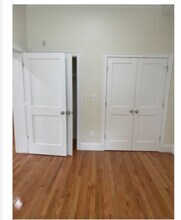 12 Harris St, Unit 1 in Brookline, MA - Building Photo - Building Photo