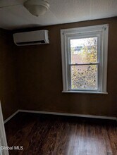 318 27th St in Watervliet, NY - Building Photo - Building Photo