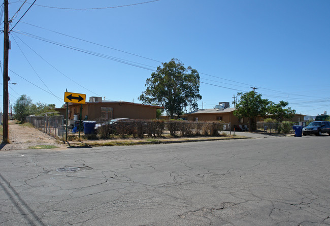 501-527 W Utah St in Tucson, AZ - Foto de edificio - Building Photo