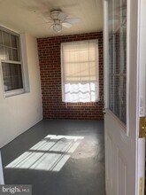13769 Travilah Rd in Rockville, MD - Foto de edificio - Building Photo
