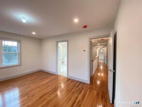 42 River Rd in New Milford, CT - Building Photo - Building Photo