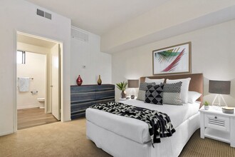 Park Overland Apartments in Los Angeles, CA - Building Photo - Building Photo