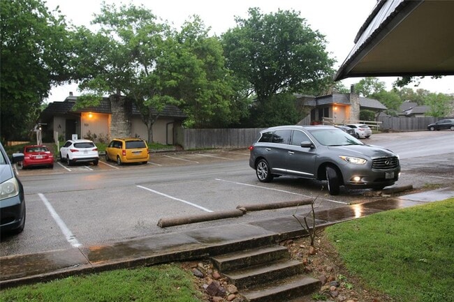 700 Castle Ridge Rd in Austin, TX - Building Photo - Building Photo