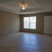 524 W Gay St in Warrensburg, MO - Building Photo - Building Photo