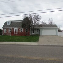 2700 Carmel Dr in Great Falls, MT - Building Photo