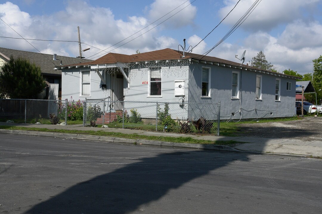 238 Hemlock Ave in Redwood City, CA - Foto de edificio