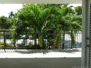16051 Blatt Blvd-Unit -305 in Weston, FL - Building Photo - Building Photo