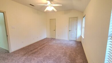 5716 Swords Dr in Fort Worth, TX - Building Photo - Building Photo