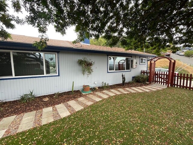 8852 Carmir Dr in Santee, CA - Building Photo - Building Photo