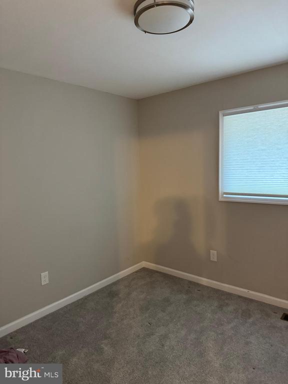 933 Golden W Way in Lusby, MD - Building Photo - Building Photo