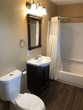 1609 US-9W in Milton, NY - Foto de edificio - Building Photo