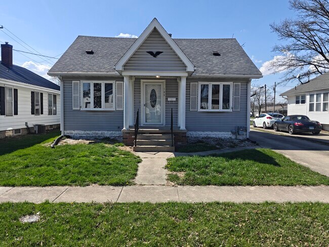 property at 109 N Oak St