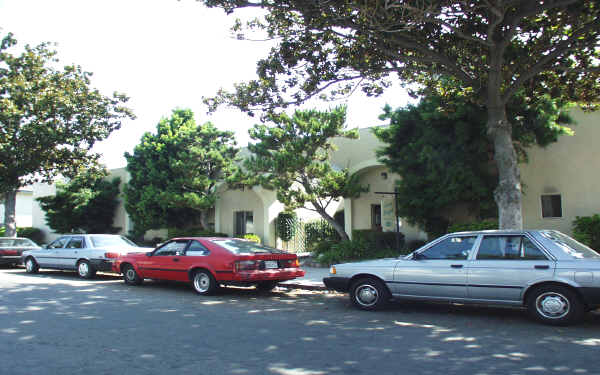 Loara Heights Apartments in Anaheim, CA - Building Photo - Building Photo