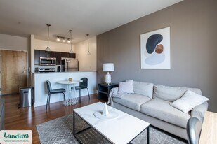 1820 E Broad St in Richmond, VA - Building Photo