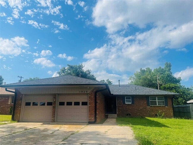 property at 1929 Meeker Dr