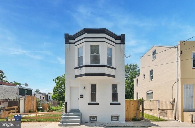 property at 1304 N Conestoga St