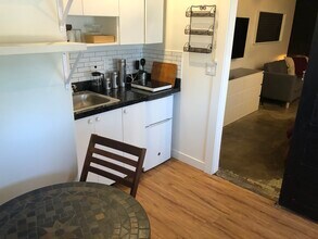 1925 E Brill St in Phoenix, AZ - Foto de edificio - Building Photo