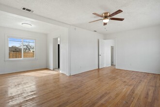 2407 35th St in Lubbock, TX - Building Photo - Building Photo