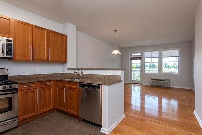 15 Enterprise Ct in Jersey City, NJ - Building Photo - Building Photo